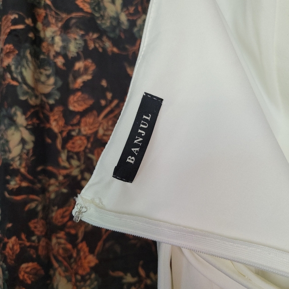 Banjul Jumpsuit, Size L, White Plunging Neckline Halter Jumpsuit, Forever 21 - Picture 4 of 5